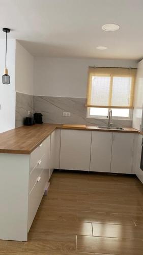 Amelia de Mar Parking in 阿爾穆涅卡爾