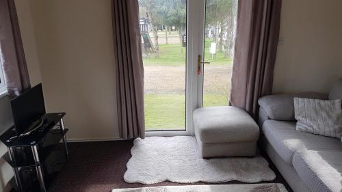 Robin hood retreat 2 bedroom chalet Free parking