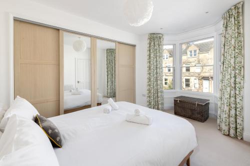 Fabulous House - Only 10 minutes walk to Roman Baths, Бат (фото 4)