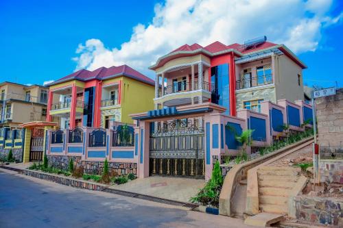 House - Sleeps 12 - Garden - Parking - Pets Ok, Kigali (fotografie 4)