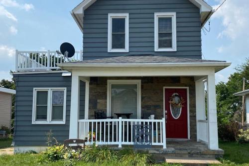 B&B Dubuque - 3bed 2bath nestled in cozy Grandview neighborhood - Bed and Breakfast Dubuque