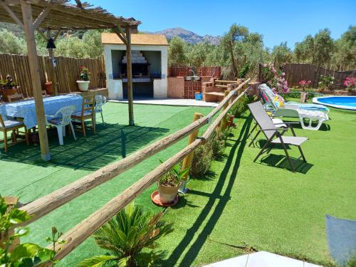 5 bedrooms villa with private pool enclosed garden and wifi at Villanueva del Trabuco
