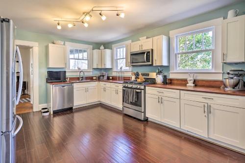 Birmingham Vacation Rental 9 Miles to Downtown! in Birmingham, USA