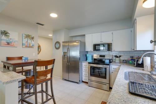 Pet-Friendly Home with Pool in Palm Harbor! in Palm Harbor