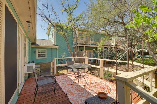 Galveston Bay Studio Walk to Fishing and Boating!