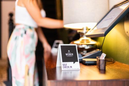 Weber Hotel 397 – Amsterdam, NY