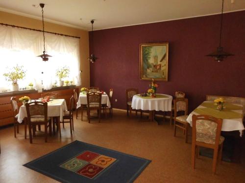 餐廳, Hotel Garni am Heuberg in 埃施韋格