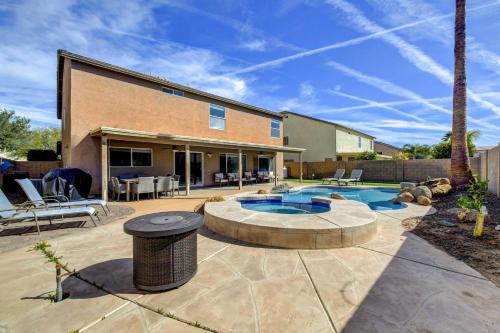 Spacious Arizona Home Pool, 9 Mi to San Tan Mtn