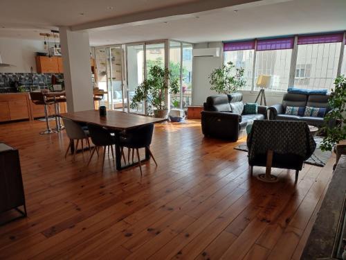 Le loft — other in 5 Rue Raoul Lesueur, Nice France, 06000