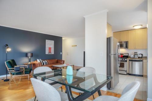 Midtown 2BR w Pool Gym Parking nr Broadway NYC-381, New York (fotografie 4)