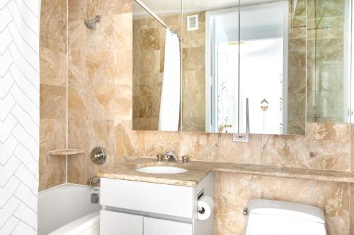 Sutton Place 1BR w Gym Pool DM nr Central Pk NYC-463, Nowy Jork (zdjęcie 10)
