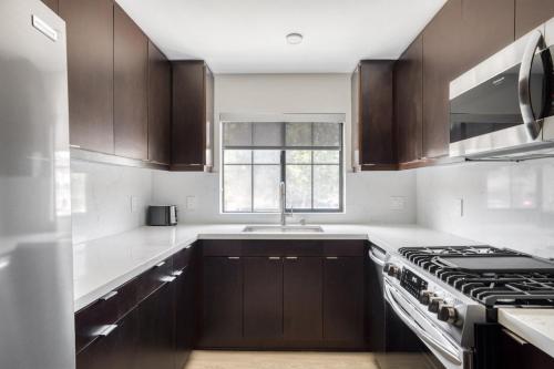 Westwood 2BR w WD nr Westwood Village LAX-887, Los Angeles (foto 6)