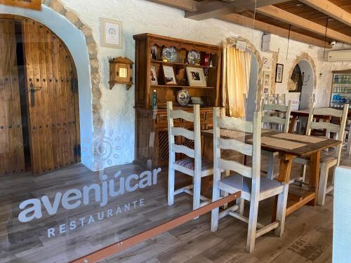 Hostal Avenjúcar