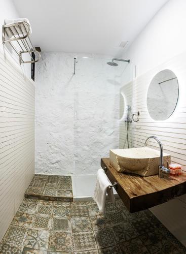 Hostal Avenjúcar - image 2