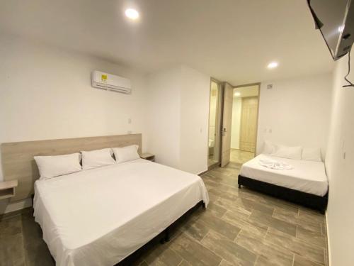 2 king beds