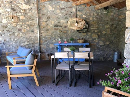 Létesítmények, Cal Lluch in Montella