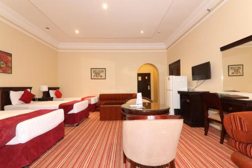 4 twin beds