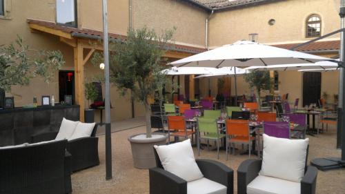 Hotel Restaurant Carpe Diem CLIMATISE in Savigneux (Rhone-Alpes)