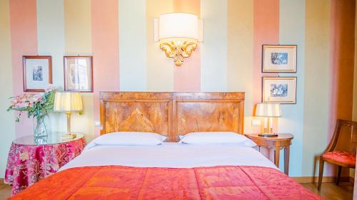 Double Room image 4