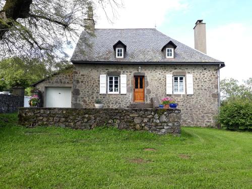 B&B Sainte-Eulalie - Gîte du Bosquet Pays de Salers Cantal - Bed and Breakfast Sainte-Eulalie