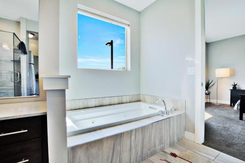 Sleeps 30 Pet Friendly Bikes 96 Hour Cancellation Poolside Homes - Entrada 428 and 432 - image 2