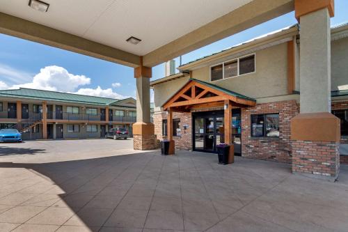 SureStay Plus Hotel by Best Western Salmon Arm