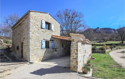 Nice Home In Eyzahut With House A Panoramic View - Location saisonnière - Eyzahut