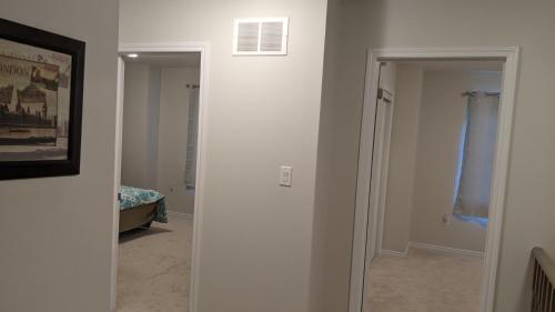 The Warm Welcome Suite in Thorold (ON)