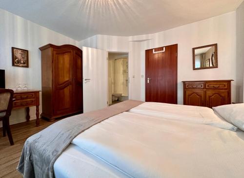 Altstadthotel Hayk am Rhein Room Type - Standard King Room