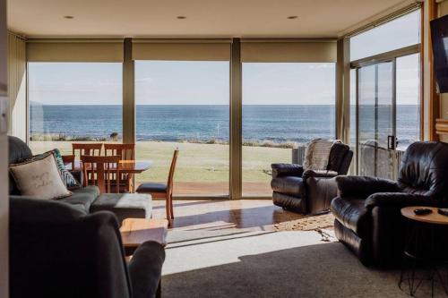 OceanFront - Absolute Waterfront