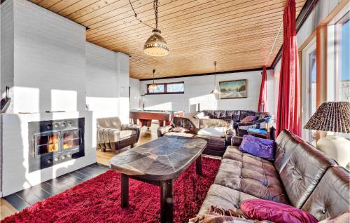  Awesome Home In Roslev With Sauna, 15 Bedrooms And Wifi in Roslev