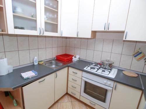 Two-Bedroom Apartment with Terrace image 5