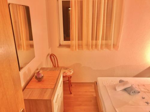 Two-Bedroom Apartment with Terrace image 8