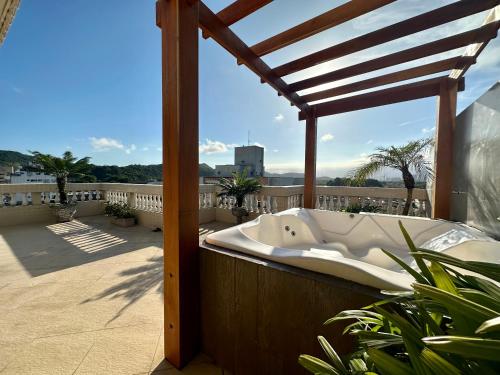 Hot tub, Cobertura de 3 quartos com hidromassagem e vista do por-do-sol near Monte Carlo