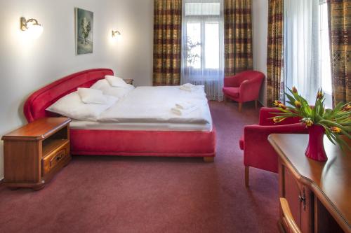 Hotel Grand - image 2