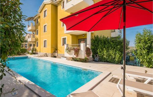 Nice Apartment In Salatici With 2 Bedrooms, Wifi And Outdoor Swimming Pool - Location saisonnière - Salatić