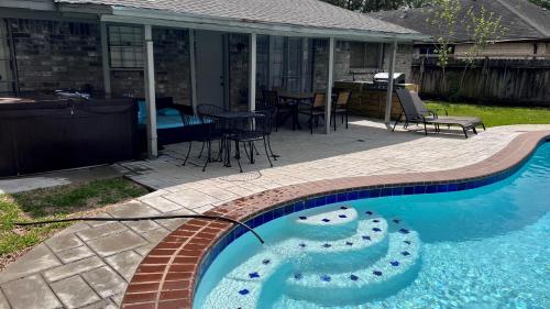 Private Pool, Pool Table, Outdoor kitchen,Spa in Houston, USA