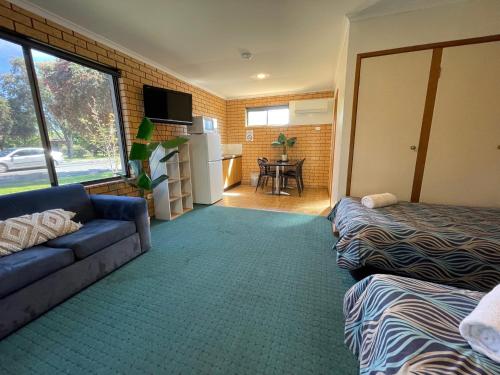 Lake Mulwala Hotel – Mulwala, WV