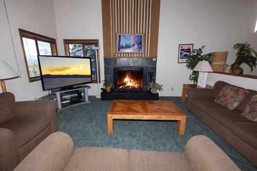 1228 Timber Lane home - image 7