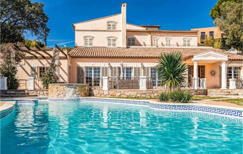 Amazing Home In Les Adrets-de-lestre With Heated Swimming Pool