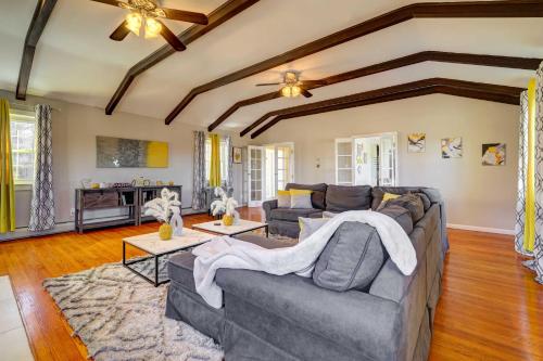 Grand Home with Game Room - 16 Mi to Kalahari! in Gouldsboro, Vereinigte Staaten von Amerika