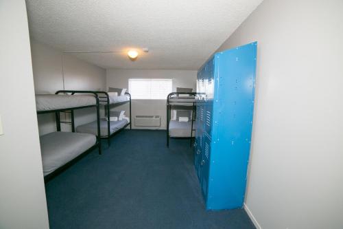 Motel 6 - Las Vegas NV - Downtown Fremont St Experience - image 3