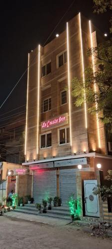 LA CRESTA INN — Hotel in Kolkata