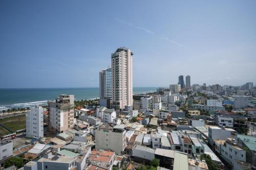 Vista, Royal Ocean Hotel in Da Nang