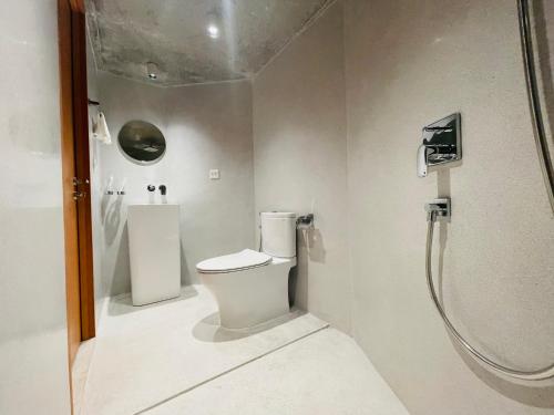 حمام, شقة 45 متر مربع من 2 غرفة و1 حمام خاص في مقاطعة هاي با ترونج (Casa Amarilla) in هانوي