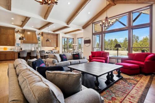 Seven-Bedroom Holiday Home