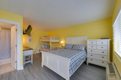 Ocean City Condo with Pool Walk to Boardwalk!