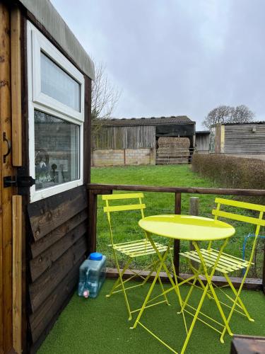 Bothy hut in Aston Clinton