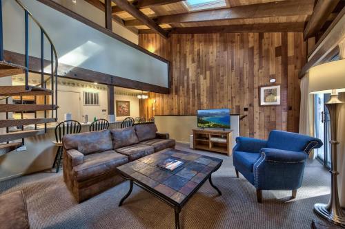 Amazing Condo With Loft - Lakeland Village Resort At Heaven Condo - image 10