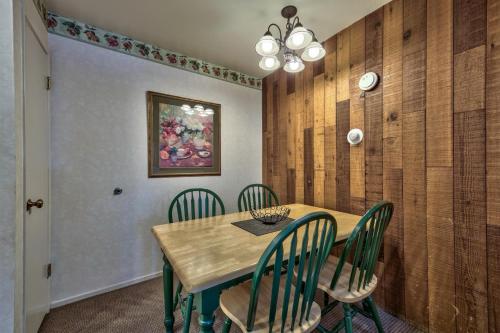 Amazing Condo With Loft - Lakeland Village Resort At Heaven Condo - image 10